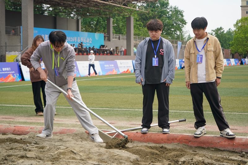 1.闫佳洲1.jpg
