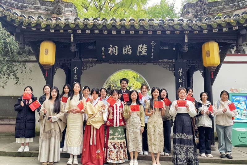 3.陆游祠_副本.jpg
